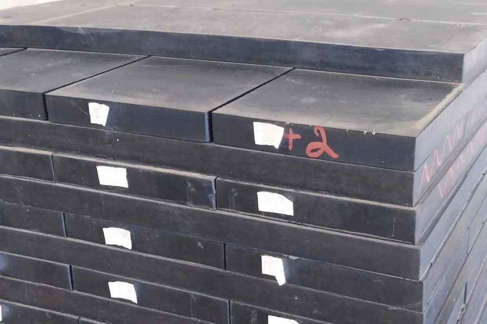 Техпластина для дорожной техники 100х25х4 см